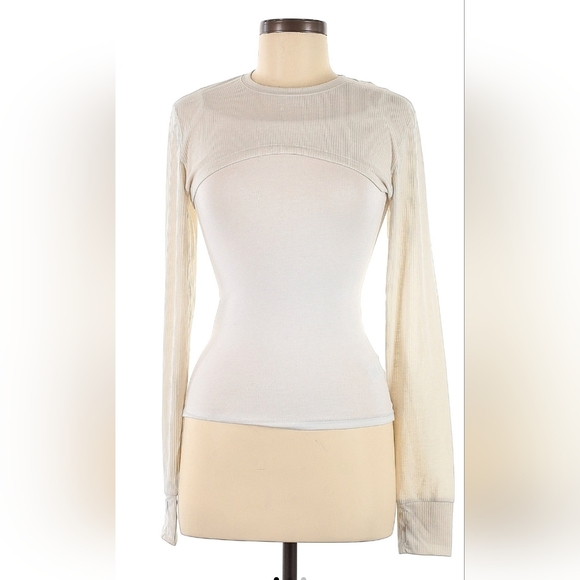 Nike Yoga Long Sleeve Top size Medium - Picture 1 of 4